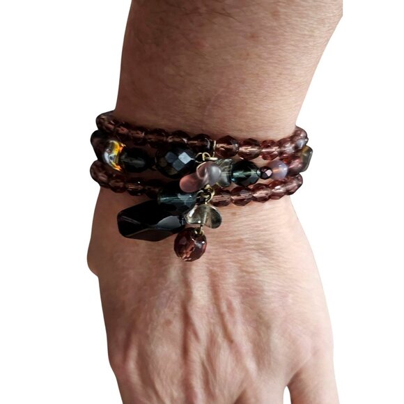 Vintage Multi-Strand Beaded Bracelet With Charms - Picture 3 of 3